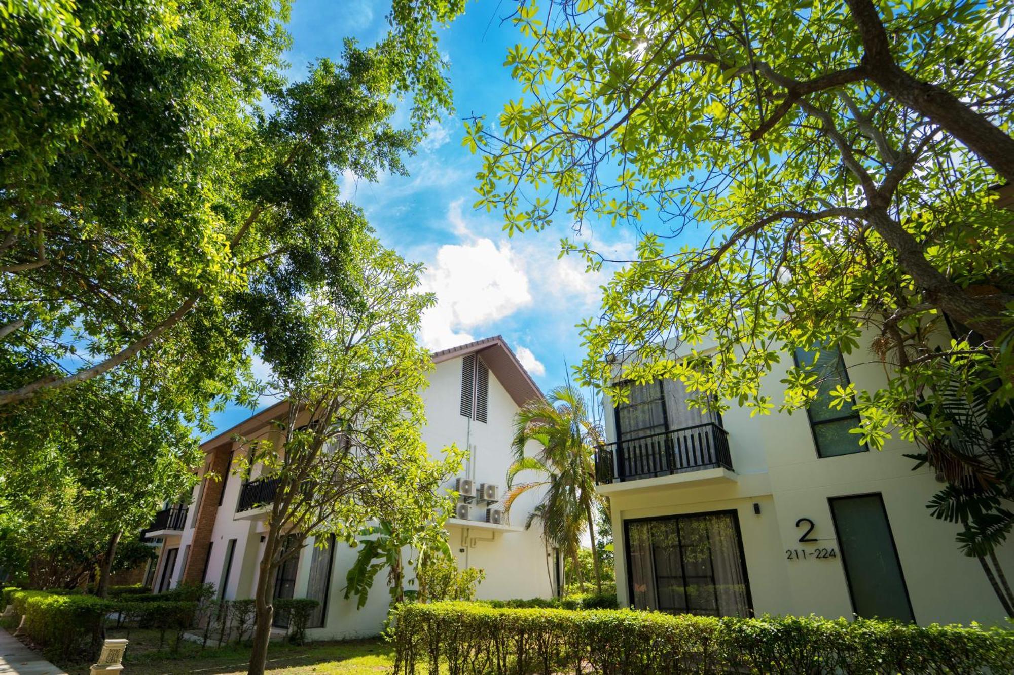 Sukhothai Treasure Resort & Spa Exterior photo